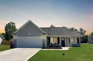 21 Cardinal Dr, Parkton, NC 28371 - Photo 1