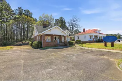 611 Carthage Street, Sanford, NC 27330 - Photo 4