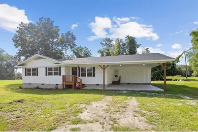 310 Saint James Street, Raeford, NC 28376 - Photo 2