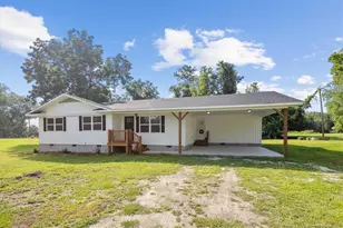 310 St James St, Raeford, NC 28376 - Photo 2