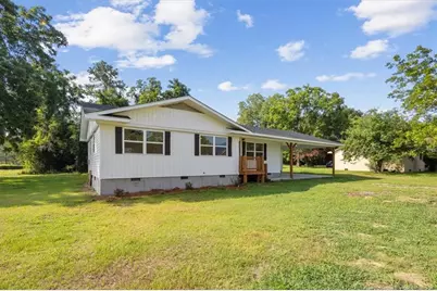 310 Saint James Street, Raeford, NC 28376 - Photo 4