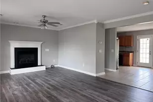 115 Dover Ct E, Sanford, NC 27332 - Photo 2