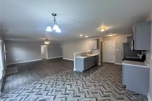 1636 Citation Ct, Hope Mills, NC 28371 - Photo 10