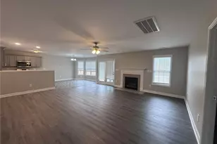 1636 Citation Ct, Hope Mills, NC 28371 - Photo 6