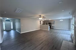 1636 Citation Ct, Hope Mills, NC 28371 - Photo 8