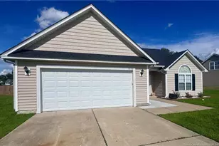 1636 Citation Ct, Hope Mills, NC 28371 - Photo 2