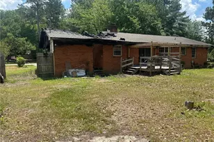1701 Crest Dr, Aberdeen, NC 28315 - Photo 10