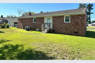 511 E 18 Street E, Lumberton, NC 28358 - Photo 2