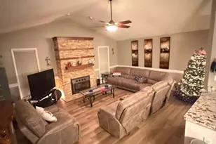 115 Lakeview Ct, Garner, NC 27529 - Photo 4