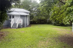 211 E Edinborough Ave, Raeford, NC 28376 - Photo 4