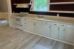 211 E Edinborough Ave, Raeford, NC 28376 - Photo 16