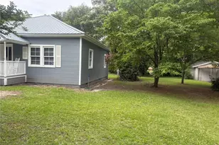 211 E Edinborough Ave, Raeford, NC 28376 - Photo 2
