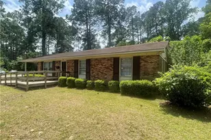 916 Bingham Dr, Fayetteville, NC 28304 - Photo 2