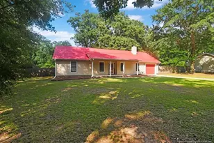 5487 Bush Ct, Hope Mills, NC 28348 - Photo 2