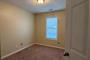 696 Fairfield Cir, Raeford, NC 28376 - Photo 10