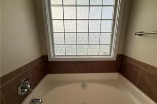696 Fairfield Cir, Raeford, NC 28376 - Photo 8