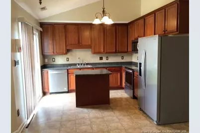 696 Fairfield Circle, Raeford, NC 28376 - Photo 4