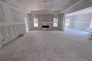 404 Gleneagles Ct, Fayetteville, NC 28311 - Photo 2
