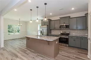 404 Gleneagles Ct, Fayetteville, NC 28311 - Photo 6