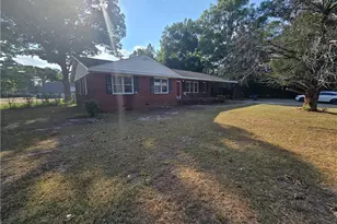 409 Fairfax Ave, Fayetteville, NC 28303 - Photo 2