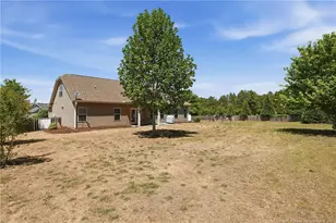 207 Brightleaf Dr, Whispering Pines, NC 28327 - Photo 34