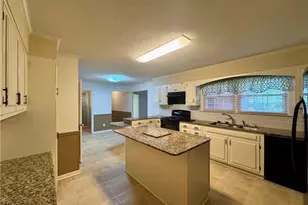 400 Harrill St, Spring Lake, NC 28390 - Photo 8