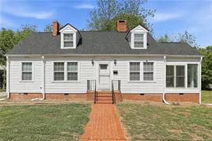 315 S 3rd Ave, Siler City, NC 27344 - Photo 1