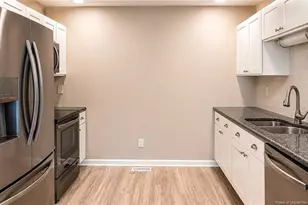 6873 Kingsgate Dr, Fayetteville, NC 28314 - Photo 10