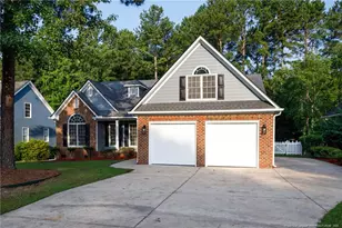 185 Falling Water Rd, Spring Lake, NC 28390 - Photo 2