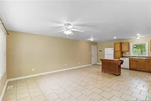 735 Hilton Dr, Fayetteville, NC 28311 - Photo 8