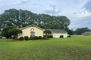 5455 Oxendine School Rd, Maxton, NC 28364 - Photo 2