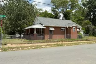 911 Henderson Ave, Fayetteville, NC 28301 - Photo 4