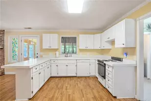 157 Flat Rock Ln, Aberdeen, NC 28315 - Photo 16