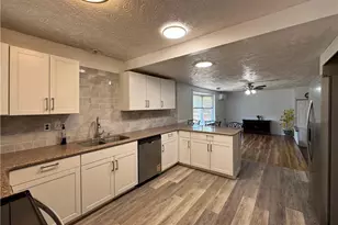 741 Newport Rd, Fayetteville, NC 28314 - Photo 2