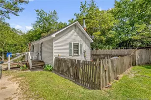 318 N Elm Street N, Maxton, NC 28364 - Photo 6