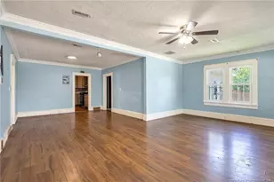 305 E 11th St, Lumberton, NC 28358 - Photo 8