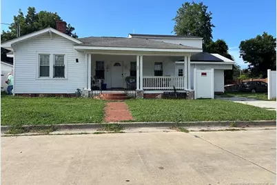 305 E 11th Street, Lumberton, NC 28358 - Photo 1