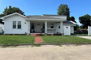 305 E 11th St, Lumberton, NC 28358 - Photo 1