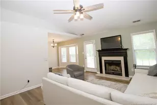 112 Raymond St, Raeford, NC 28376 - Photo 6