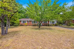 3220 Broadview Dr, Fayetteville, NC 28301 - Photo 2