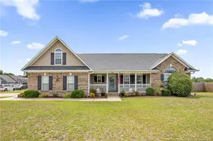 5744 Azure Dr, Hope Mills, NC 28348 - Photo 2