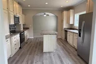 4107 Twisted Hickory Rd, Elizabethtown, NC 28337 - Photo 12