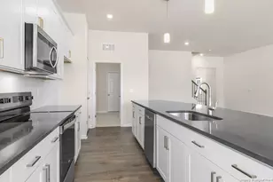 349 Maddox Dr, Aberdeen, NC 28315 - Photo 10