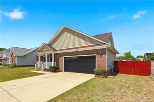 2955 Dalmation Dr, Hope Mills, NC 28348 - Photo 2