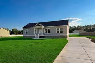 235 Gencove Dr, Lumberton, NC 28358 - Photo 1