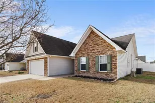132 Ranier Dr, Raeford, NC 28376 - Photo 2