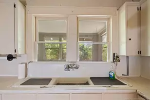554 W Broad St, Saint Pauls, NC 28384 - Photo 20