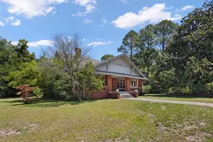 554 W Broad St, Saint Pauls, NC 28384 - Photo 4