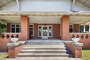 554 W Broad St, Saint Pauls, NC 28384 - Photo 6