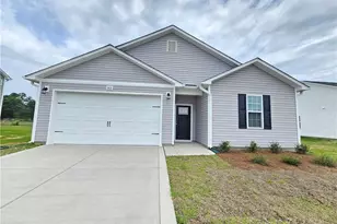 283 Crowville St, Raeford, NC 28376 - Photo 1